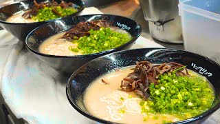 A Japanese tonkotsu ramen shop that people flock to right after it opens. ラーメン japanese street food