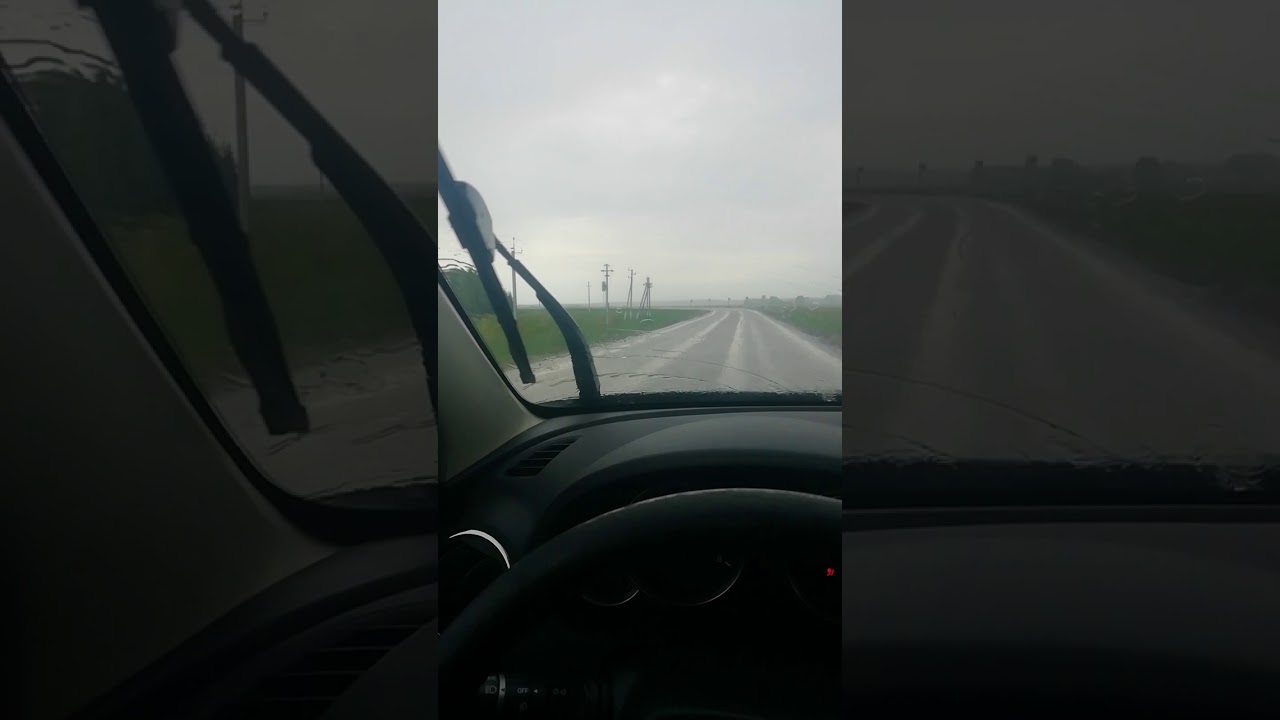 Стучит дворник на приоре
