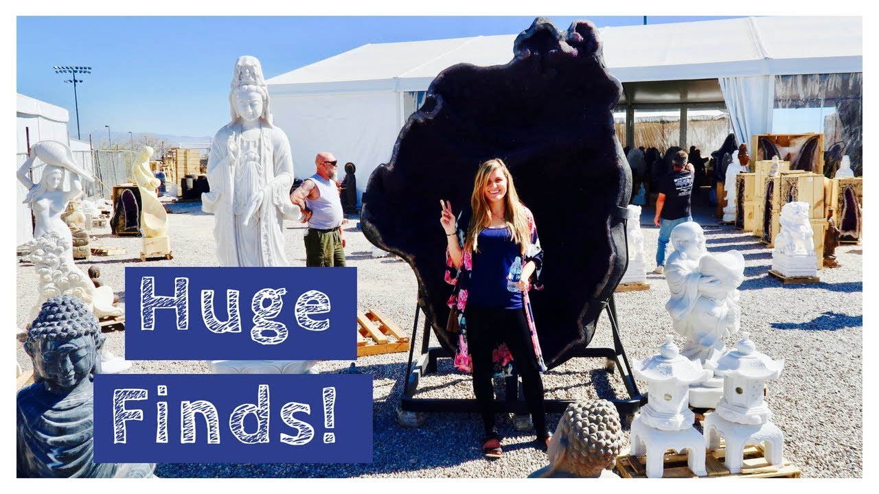 Tucson Gem Show Huge Crystals Vlog and Haul Kino Gem Show Crystal