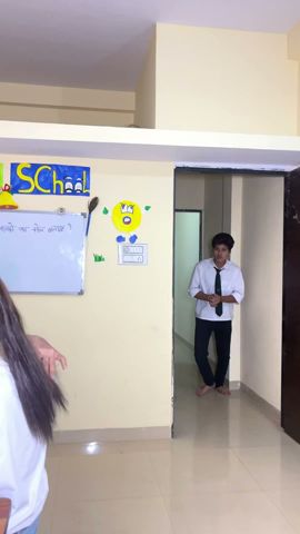 School me Zombie 🧟‍♀️😱 || Jashvi Vishvi || #shorts #trending #youtubeshorts #school #viral #magic