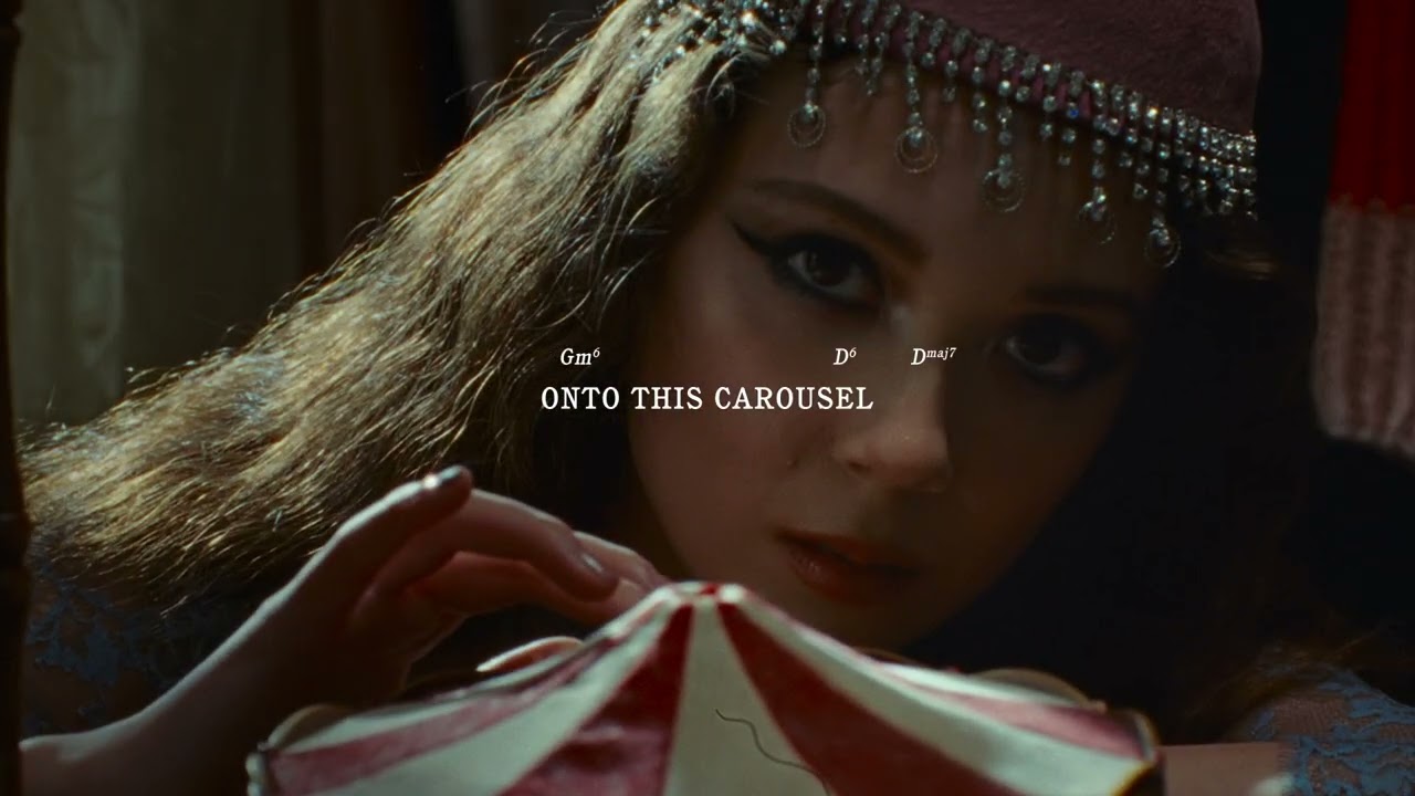 Laufey - Carousel