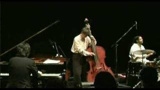 Roulette ..... 21世紀美術館の 鈴木良雄 trio .... 2007