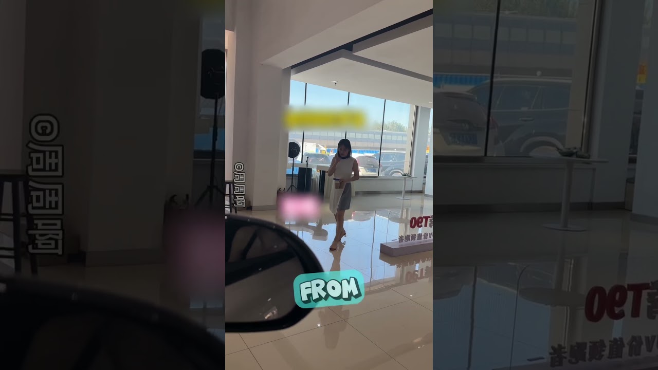 Катастрофа на автосалоне