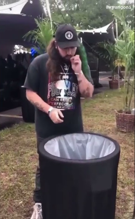 [$UICIDEBOY$] Ruby Da Cherry finds a blunt in the trash and smokes it [ROLLING LOUD 2018]