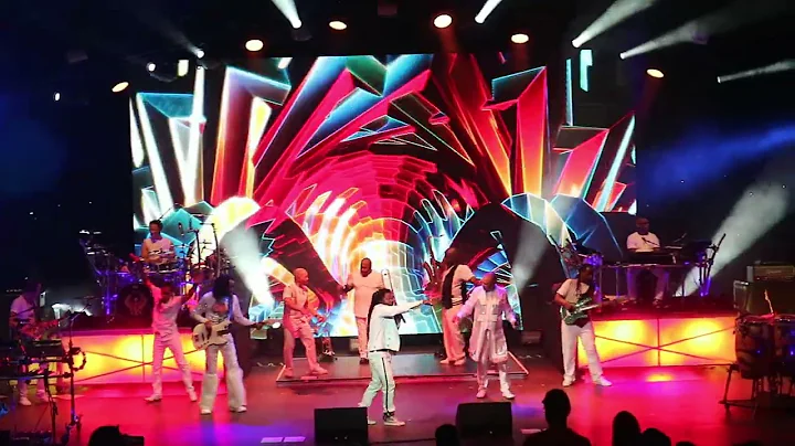 EARTH WIND AND FIRE LIVE. Photo video by Anthony A...