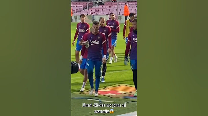 Dani Alves doesn't step on FCB 🛡️