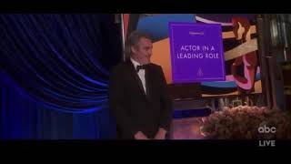 Joker Joaquin Phoenix Refuses To Read Teleprompter At 2021 Oscars |  #Oscars