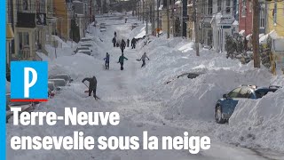 Canada : un coup de blizzard ensevelit une ville sous la neige