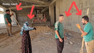 Love and Comitment:Nasib and Sakinh's Journey to Build a House in th City for Their Children's Futur