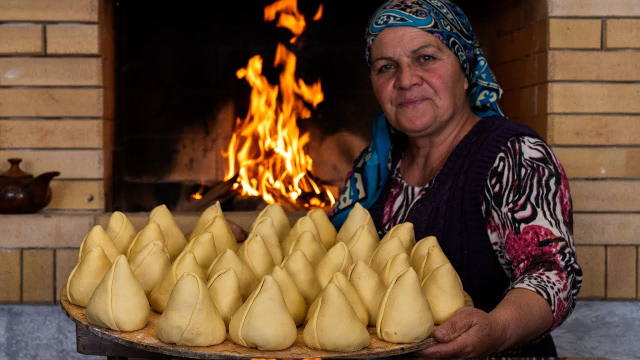 ⁣Delicious Homemade Samsa: How to Bake Meat Buns from Scratch