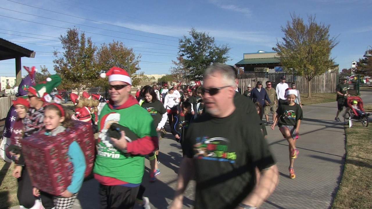 Run Run Rudolph Family 5K 2016 - YouTube