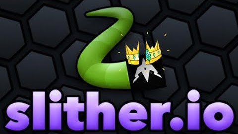 Playing Slither.io for the first time after years... I suck... like I