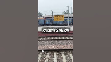 How much distance is kept between two trains #shorts