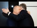 Петро Порошенко привітав кіборга Марченка з визволенням