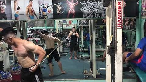 Ép ngực với cáp (Cable crossover)