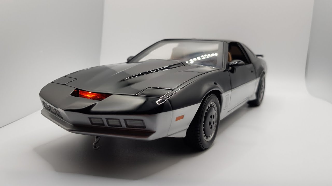 81 Trans Am Knight Rider Présentation Pontiac Trans-Am K.A.R.R Knight rider de chez Joyride au 1 ...