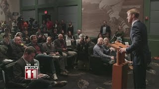 Wentz Signs Contract