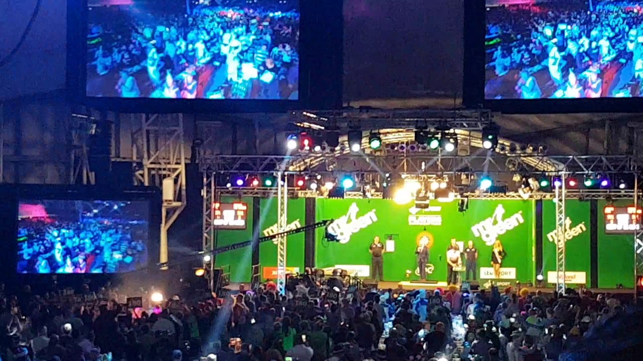 Live Darts Walkon MVG & Justin Pipe Players Championship Finals