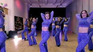 WAACKING Choreo to Raining Men | KAROLINA | SKILLZ.lt
