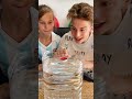 Truco viral de TikTok /¿Quién ganará este reto? Mika Sofi BOMS #shorts