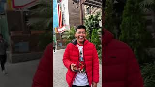 Fui A Pedir Votos En La Calle Para El Pan Con Chicharrón . Y Me Bajan Del Bus