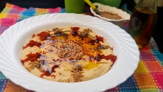 من المطبخ اللبناني ألذ صحن حمص بالطحينة مثل الكريمة ينافس المطاعم مع التثبيلة الخاصة به ?