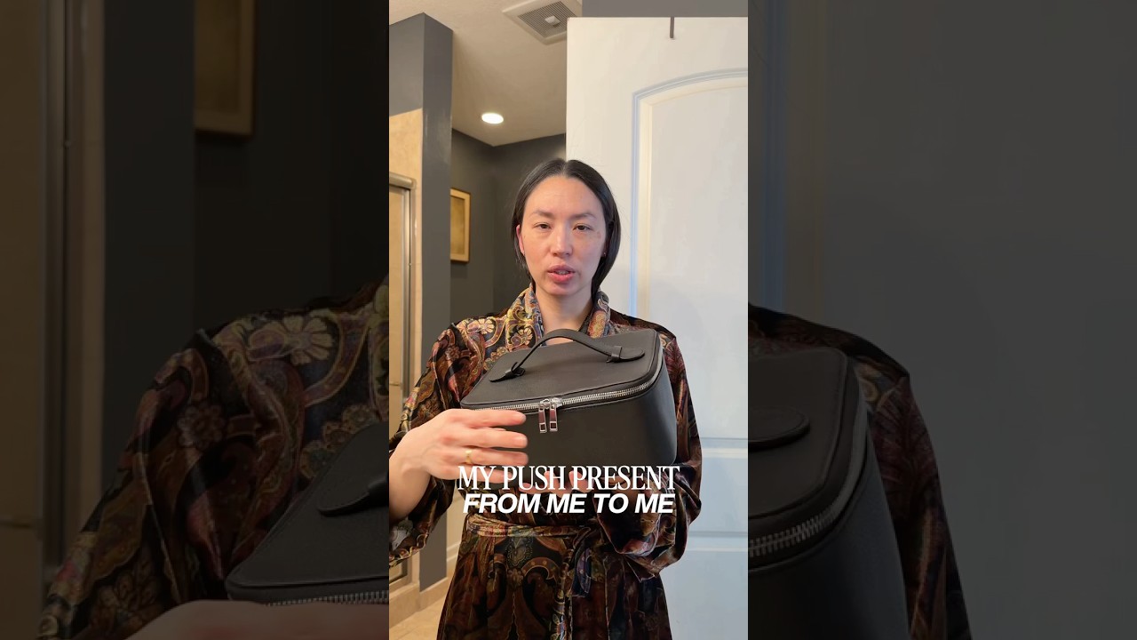 Полный набор изысканной и свежей (непросроченной) косметики, чтобы улучшить самочувствие после ро...