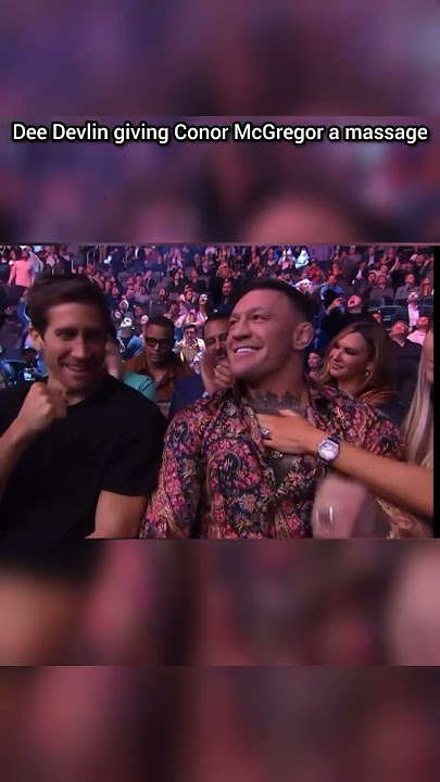 Conor McGregor MASSAGE 😂 | Top UFC Crowd Cam moment #Shorts #UFC #MMA #shortvideo