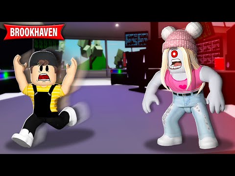 Bertoldo Hoje as Lore do roblox Entrei no brookhaven e fiz o capitão TA  Depois eu fiz uma skin de homem rato anão E invadi a casa dos outros sshhhh  ME ESCONDE