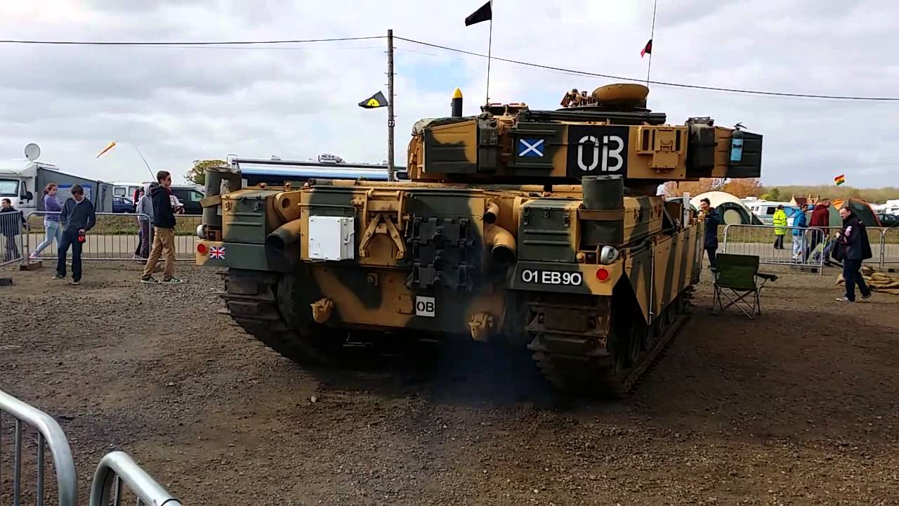 Tank Revving Tank revving - YouTube