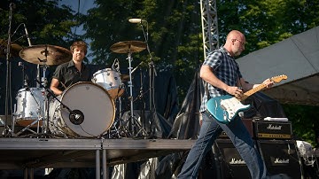 Bob Mould - The Descent (Live at Rock the Garden 2013)