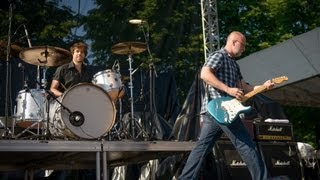 Bob Mould - The Descent (Live at Rock the Garden 2013)