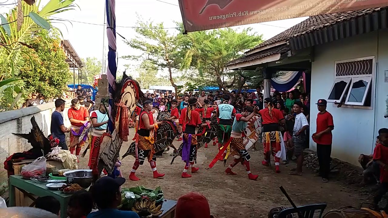 Seni Budaya Kuda Lumping Bayer Club Pajaresuk