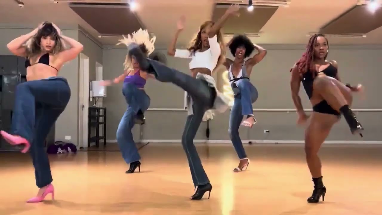 get it shawty remix coreografia [ESPELHADO] by Raiana Moraes