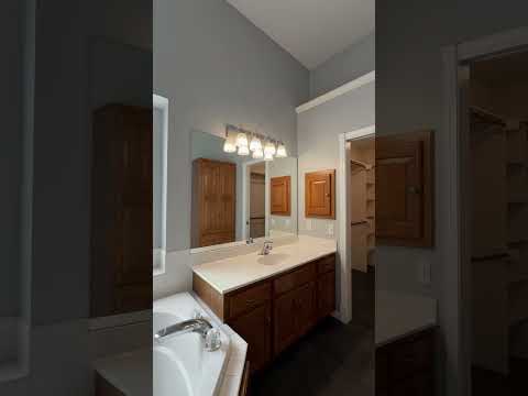3010 S Bradford Ln, Blue Springs, MO home video tour