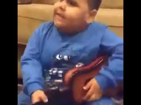 غنى لعمو يا حبيبى  يخربيت عقلك عيييييييييل فصلنى من الضحك والله ىالعظيم واد زى العسل