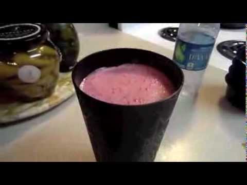 Halloween Drink: Berry Bloody Smoothie !