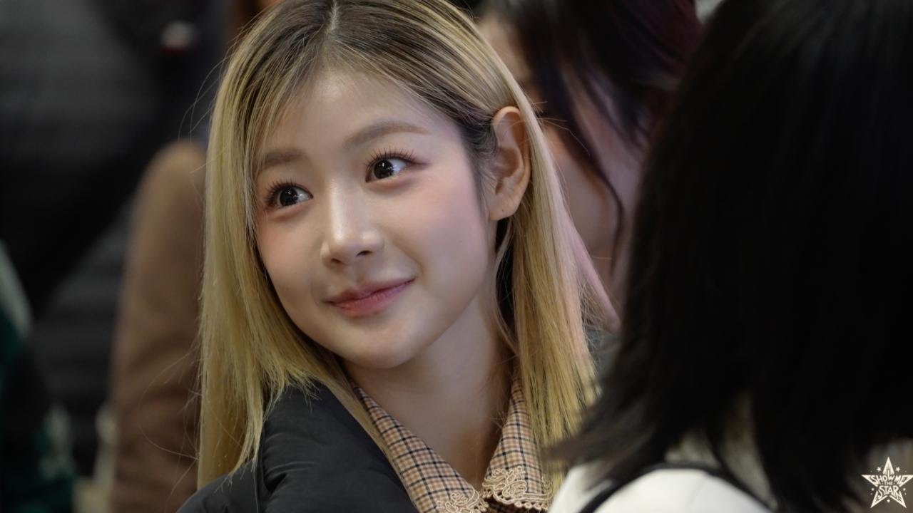 피프티피프티 출국길 FIFTY FIFTY Airport Departure | GMP 251211