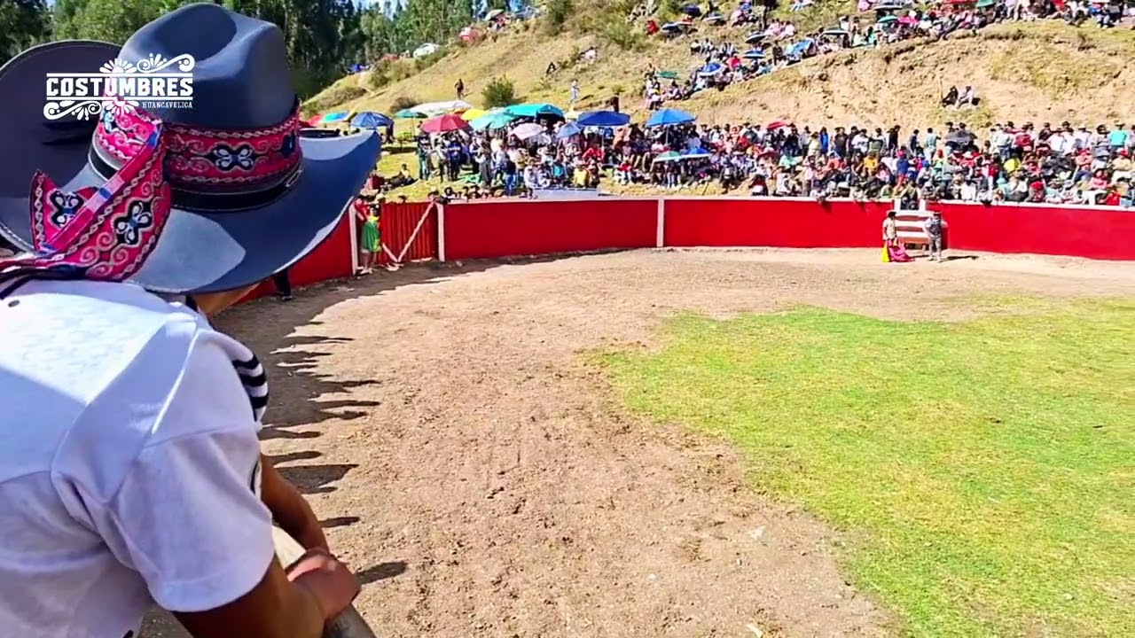 TORO PUCLLAY O JUEGO DEL TORO EN JATUMPATA LIRCAY HUANCAVELICA 