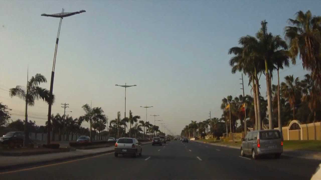 AE: Guayaquil, Vía a Samborondón. 2012-09-08