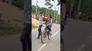 #skating #road #cycle #girl #funny #reaction #youtubeshorts #viralshorts #shortvideo #shorts