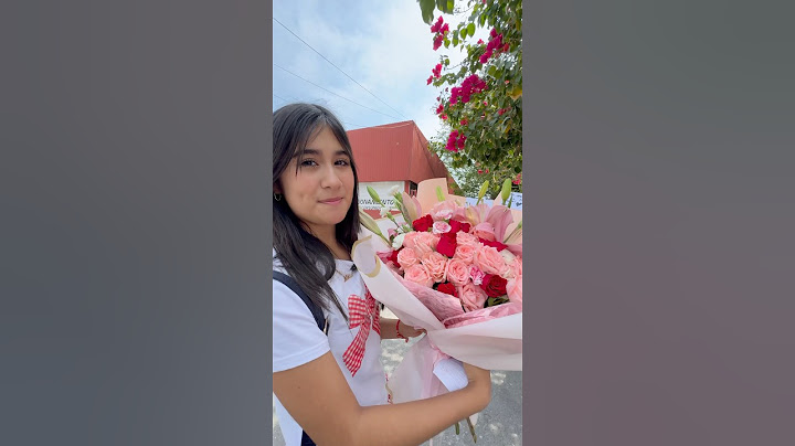 I met an entrepreneur and bought a bouquet for my mom. #nikiss #bouquets #roses