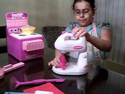 Using my Easy Bake Oven for the first time baking video for kids 