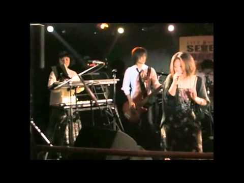 Hyperfly Live 愛をくらえ