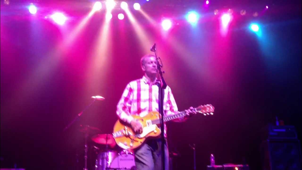 Fountains of WayneStacy's Mom Live 51112.Paramount Theater LI MOV