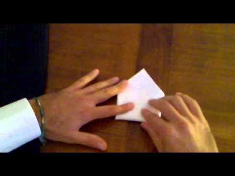 Come piegare il fazzoletto da giacca - A triangolo.mp4 - YouTube