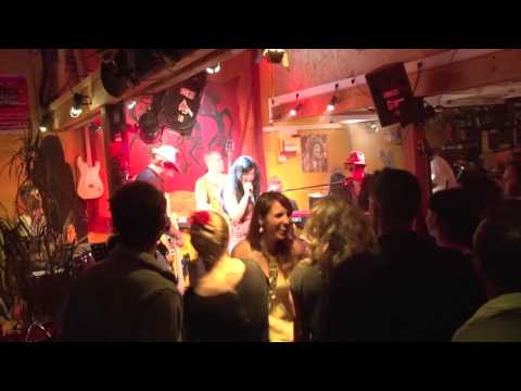 YouTubeでAge of gold-free cam i know you cootaを視聴
