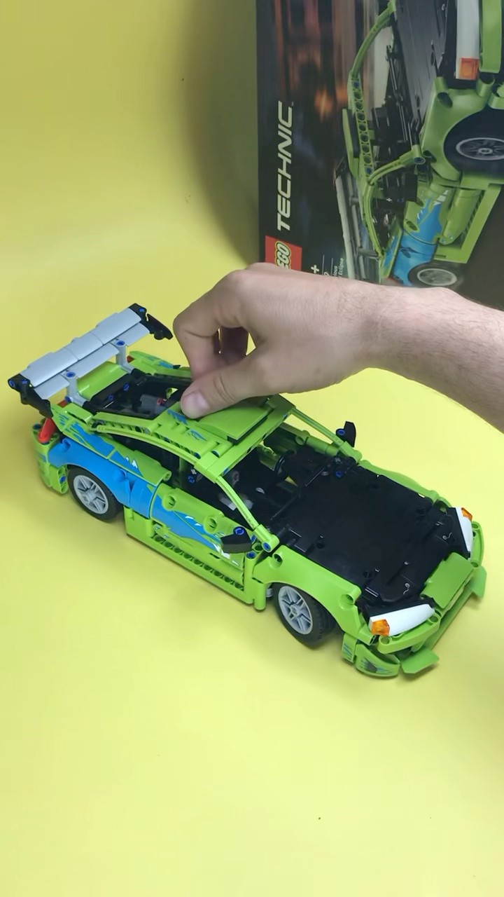 LEGO Technic #42229 Fast & Furious Mitsubishi Eclipse set feature