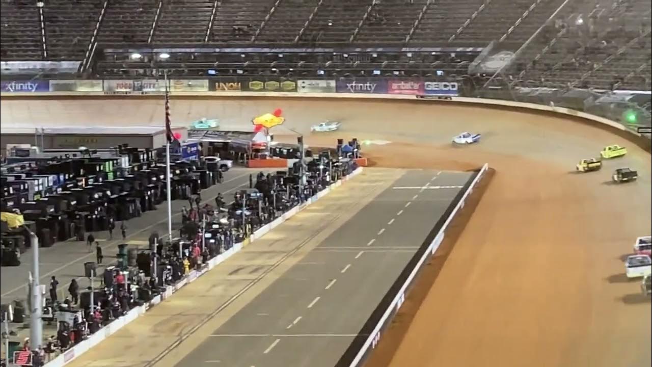 Last 10 Laps of The NASCAR Truck Series Race on Bristol Dirt 4823