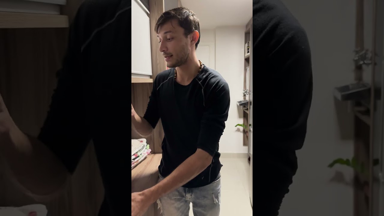 Mulher doente em casa quando Marido chega do trabalho, olha que ele fez ontem